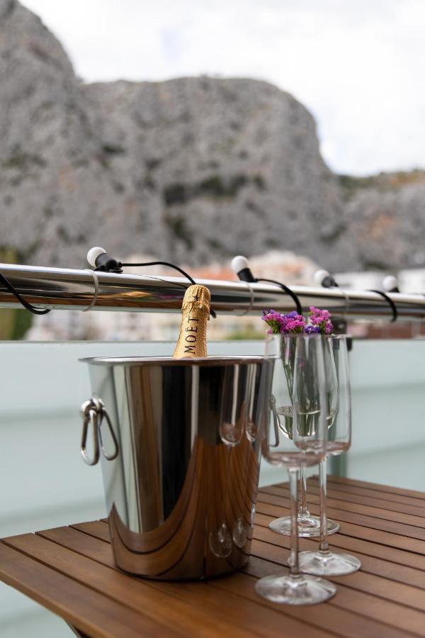 Lucky Apartment Omiš Esterno foto