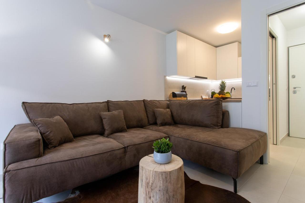 Lucky Apartment Omiš Esterno foto