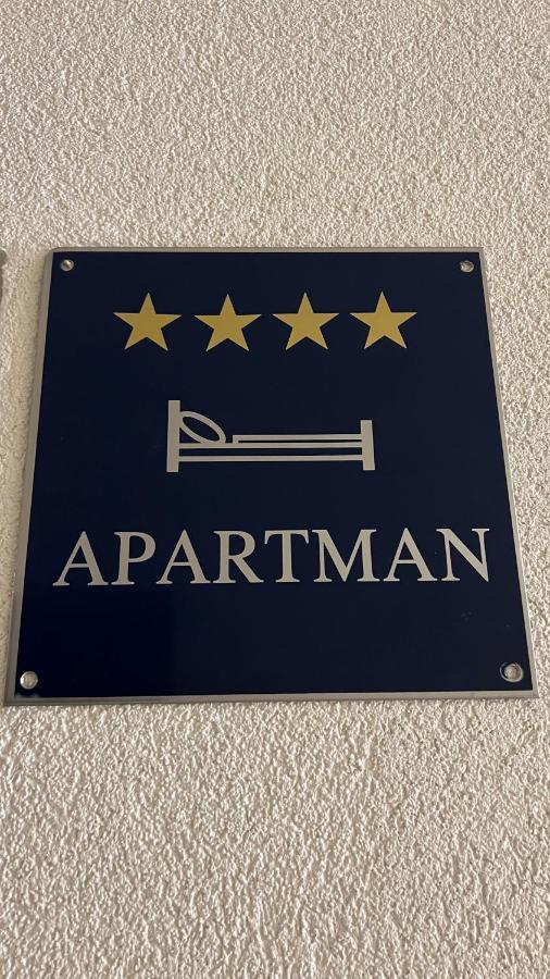 Lucky Apartment Omiš Esterno foto